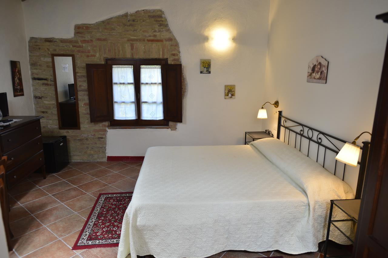 Agriturismo Malafrasca Siena Exterior photo